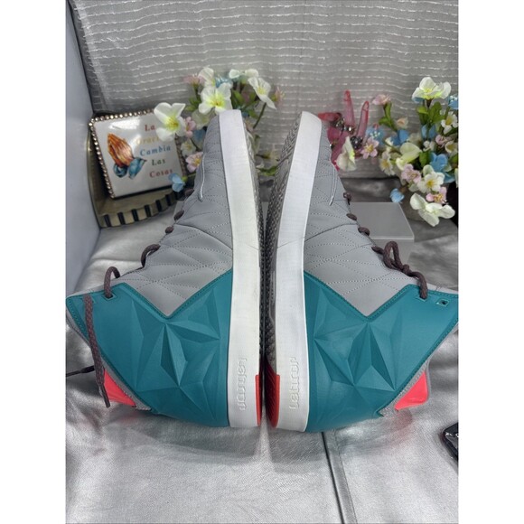 (S6) Nike Lebron 11 VO2 Grey Sneaker Size 13 main image 13